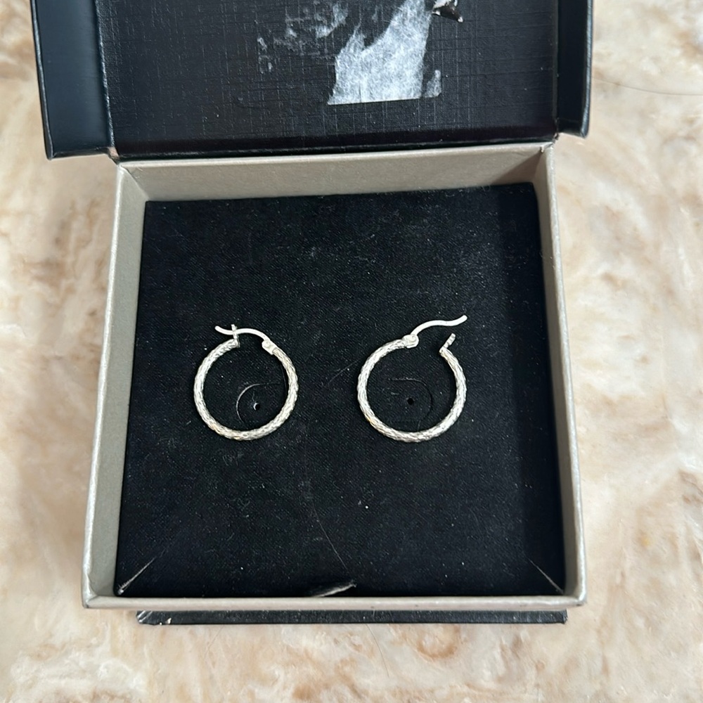 Sterling silver 925 hoops earrings New 🆕